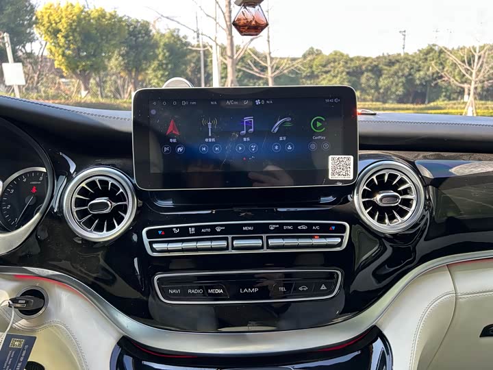 Mercedes-Benz Vito 2024 2024款 2.0T 商务版 7座