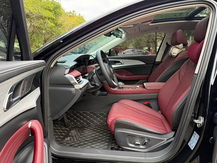 Hongqi H5 2025 2025款 1.5T DCT玄影版