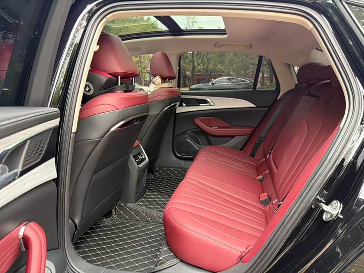 Hongqi H5 2025 2025款 1.5T DCT玄影版