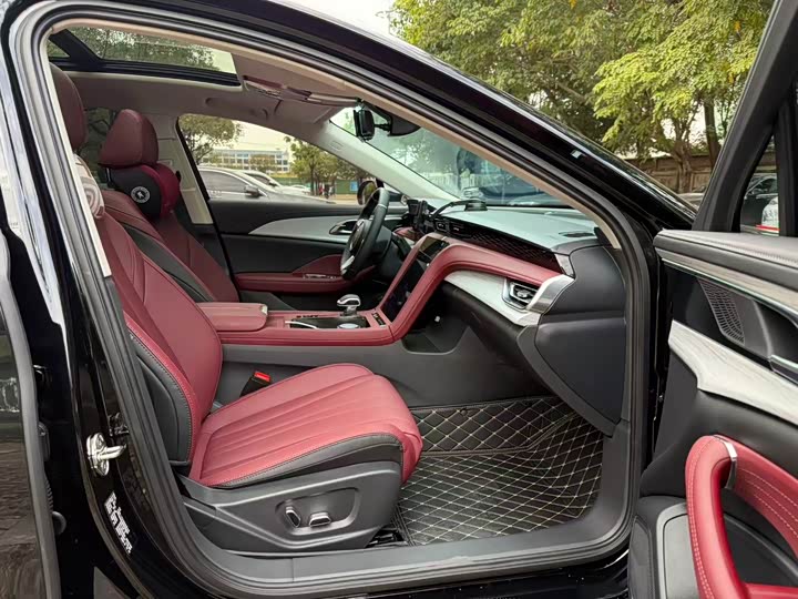 Hongqi H5 2025 2025款 1.5T DCT玄影版