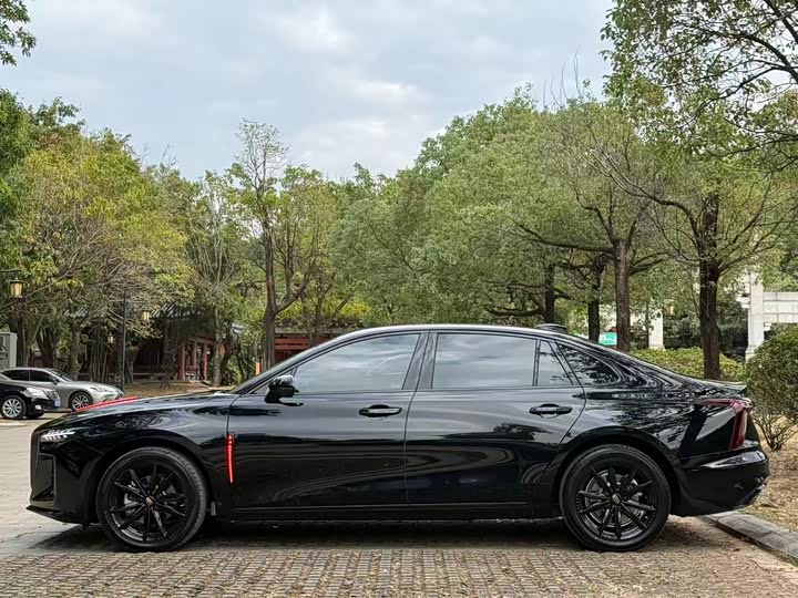 Hongqi H5 2025 2025款 1.5T DCT玄影版