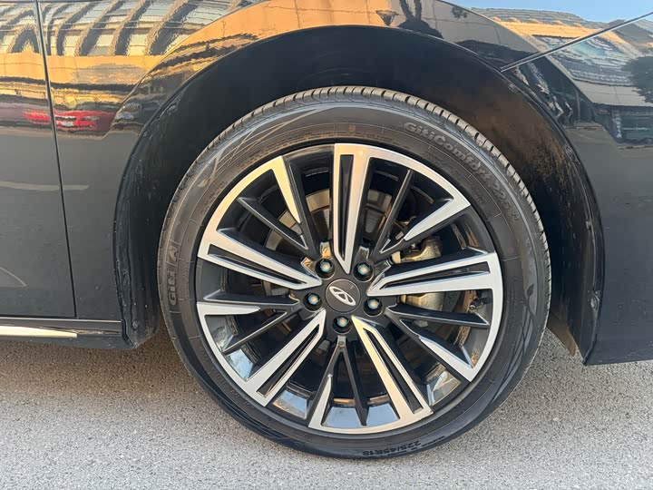 Chery Arrizo 8 2025 2025款 1.6T DCT尚