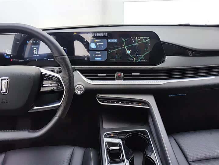 Bestune B70 2025 2025款 龙耀版 1.5T 欢享型