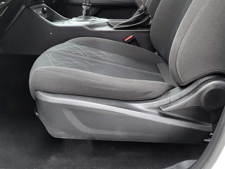 Great Wall King Kong Poer 2023 2023款 2.0T手动柴油四驱创业型长箱平箱GW4D20M