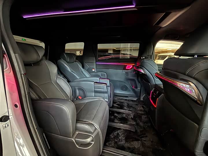 Toyota Alphard 2025 2025款 双擎 2.5L 臻享黄金版