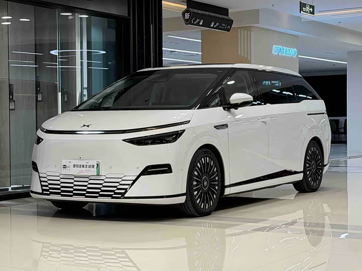 2025 XPeng X9