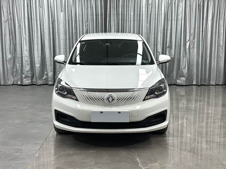 Dongfeng Aeolus E70 2023 2023款 500 智行版 磷酸铁锂 48.6kWh 110kW