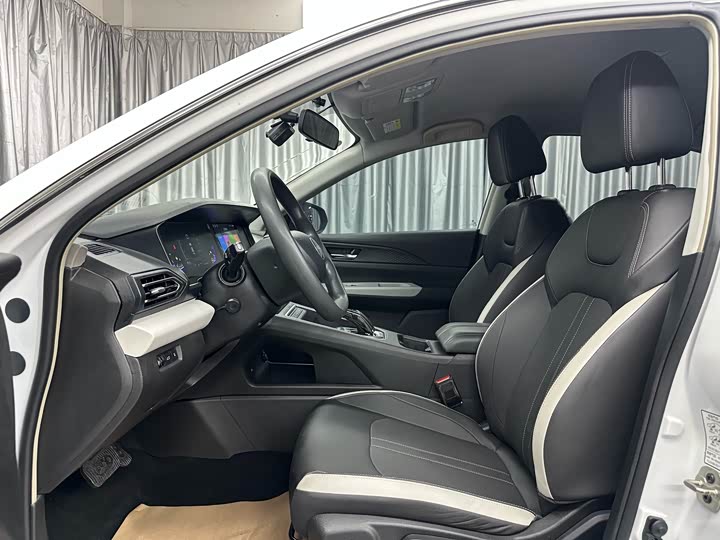 Dongfeng Aeolus E70 2023 2023款 500 智行版 磷酸铁锂 48.6kWh 110kW