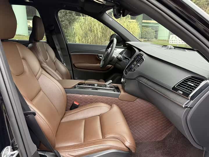 Volvo XC90 Hybrid 2023 2023款 T8 RECHARGE 智尊豪华版 7座