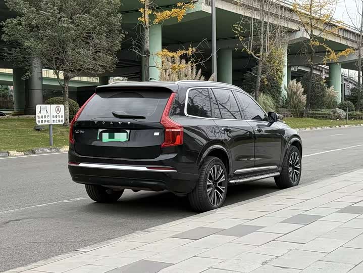 Volvo XC90 Hybrid 2023 2023款 T8 RECHARGE 智尊豪华版 7座