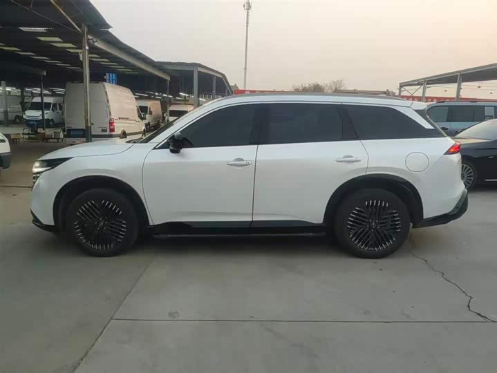 Nissan Pathfinder 2024 2024款 380VC-TURBO 四驱智驾版 6座