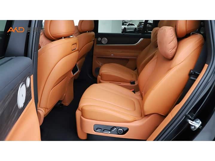 Aito M9 2025 2025款 增程 Max版 52kWh 6座版