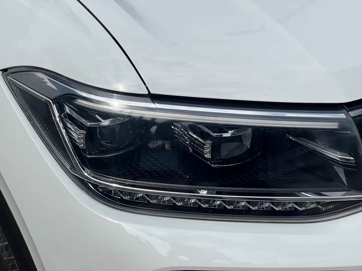 Volkswagen T-Cross 2023 2023款 300TSI DSG舒适版