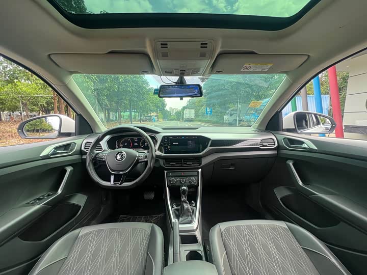 Volkswagen T-Cross 2023 2023款 300TSI DSG舒适版