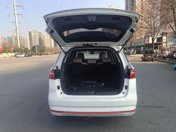 BYD Song Max Hybrid 2022 2022款 DM-i 105KM 尊荣型