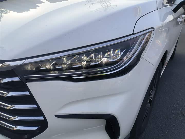 BYD Song Max Hybrid 2022 2022款 DM-i 105KM 尊荣型