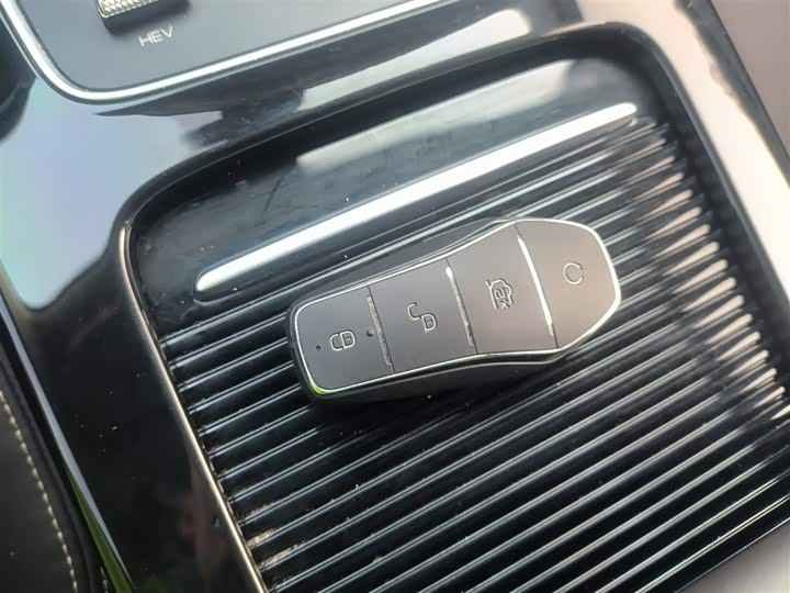 BYD Song Max Hybrid 2022 2022款 DM-i 105KM 尊荣型