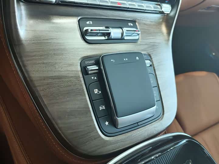 2024 Mercedes-Benz V-Class