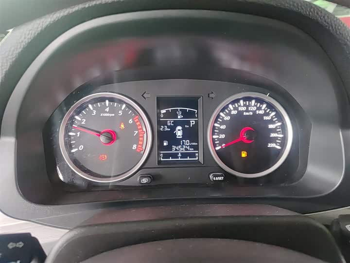 Dongfeng Forthing T5 2022 2022款 盛世款 1.5T 自动逐梦版五座