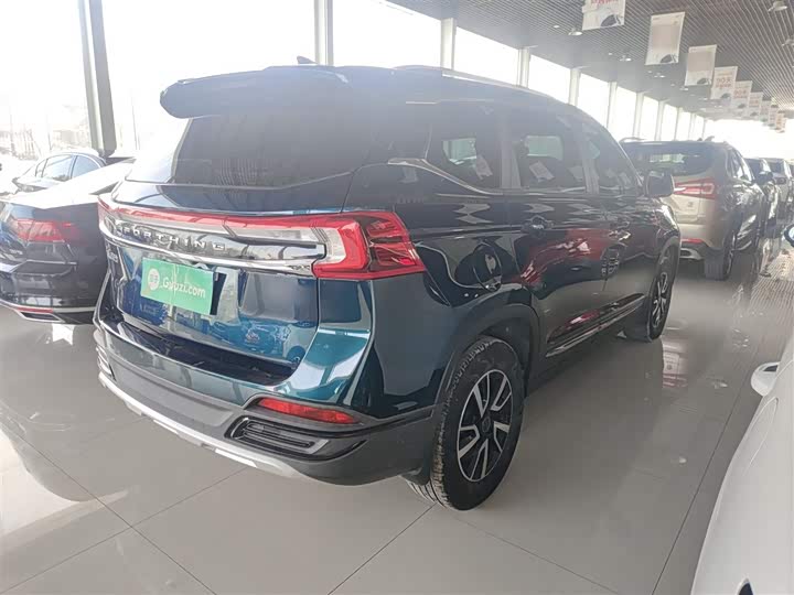 Dongfeng Forthing T5 2022 2022款 盛世款 1.5T 自动逐梦版五座