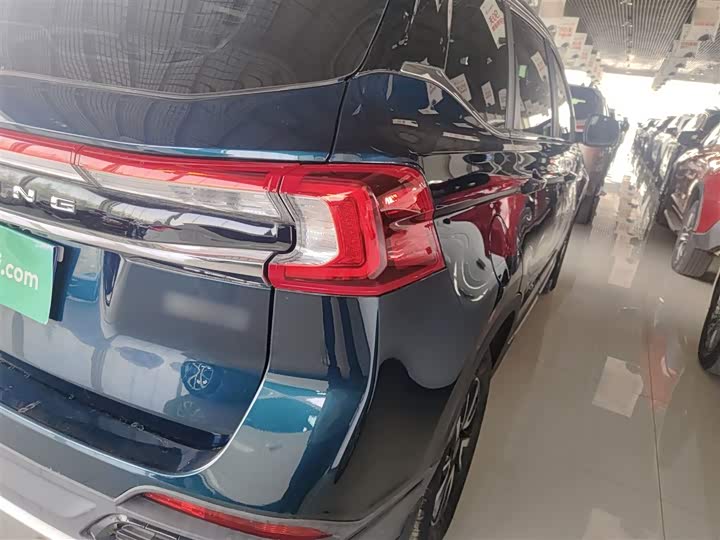 Dongfeng Forthing T5 2022 2022款 盛世款 1.5T 自动逐梦版五座