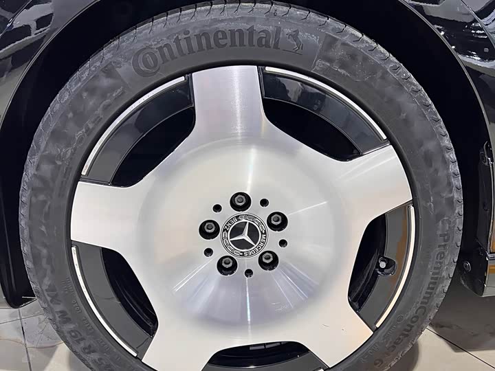 Mercedes-Benz V-Class 2024 2024款 V 300 L 长轴距豪华版