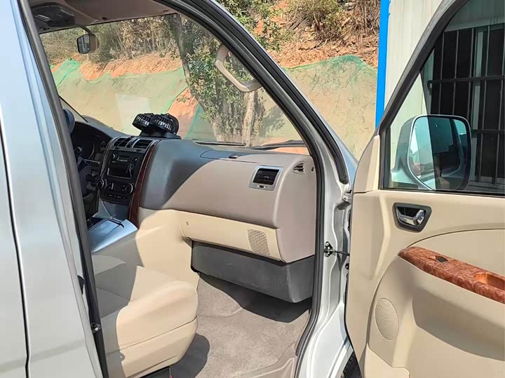 Foton G5 2022 2022款 2.0T柴油商旅版客车7/9座4F20TC3