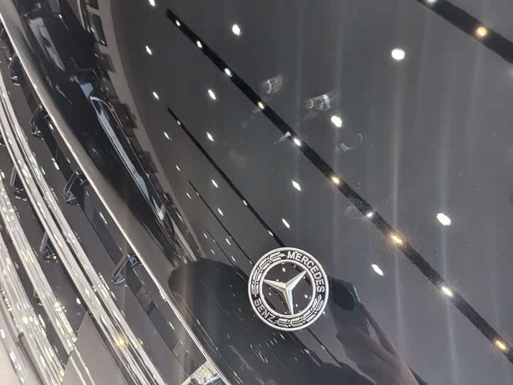 Mercedes-Benz V-Class 2024 2024款 V 300 L 长轴距豪华版