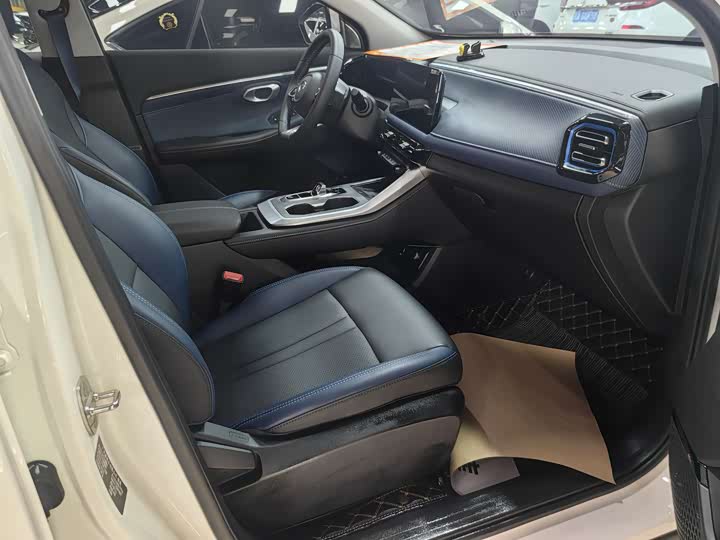 GAC Trumpchi GS3 2023 2023款 影速 270T 劲智版