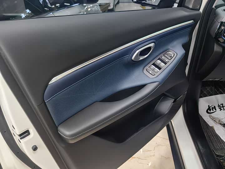 GAC Trumpchi GS3 2023 2023款 影速 270T 劲智版