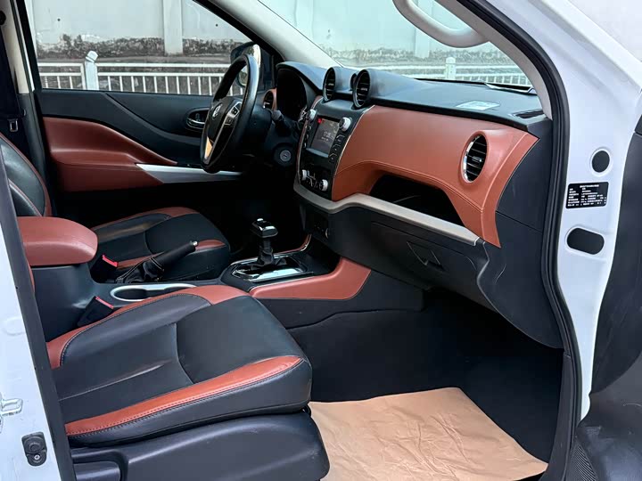 Dongfeng Rich 6 2021 2021款 2.3T自动两驱柴油豪华型M9T