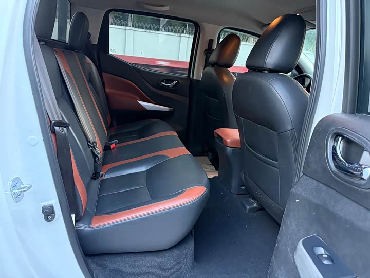 Dongfeng Rich 6 2021 2021款 2.3T自动两驱柴油豪华型M9T