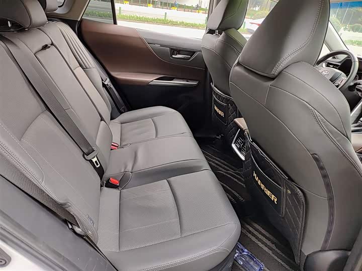 Toyota Harrier 2023 2023款 双擎 2.5L CVT四驱豪华版