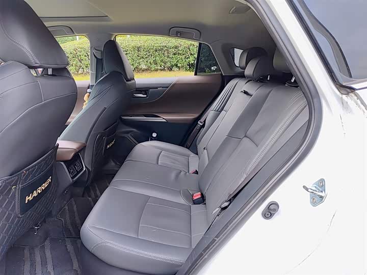 Toyota Harrier 2023 2023款 双擎 2.5L CVT四驱豪华版