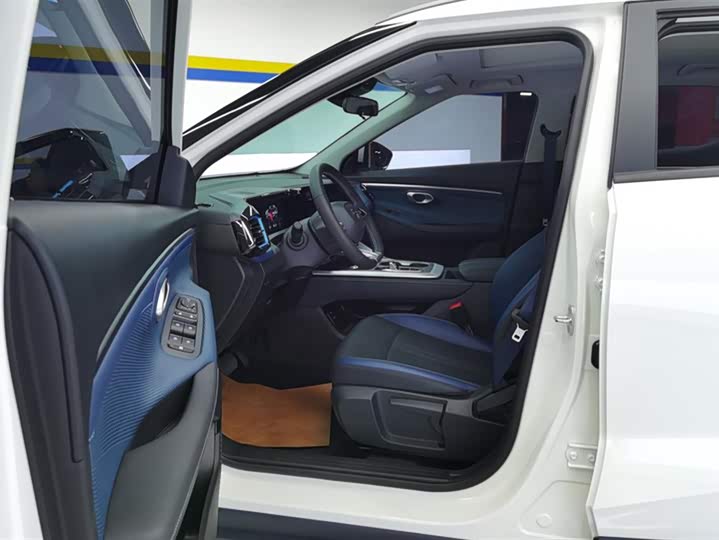 GAC Trumpchi GS3 2023 2023款 影速 270T 劲享版