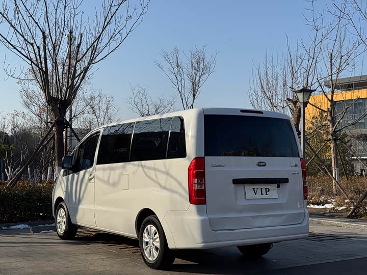 JAC Refine M3 2019 2019款 PLUS 创客版 1.8L 豪华智能型 9座