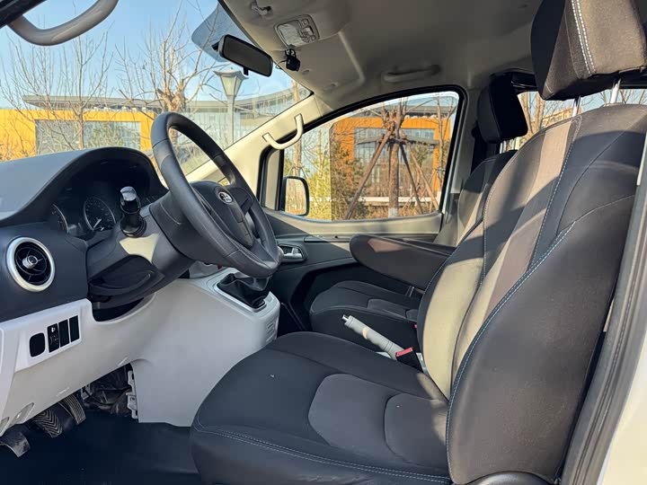 JAC Refine M3 2019 2019款 PLUS 创客版 1.8L 豪华智能型 9座