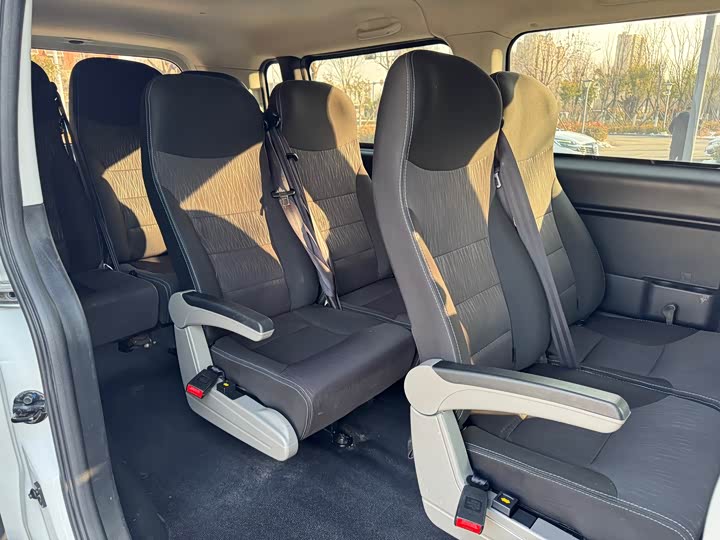 JAC Refine M3 2019 2019款 PLUS 创客版 1.8L 豪华智能型 9座