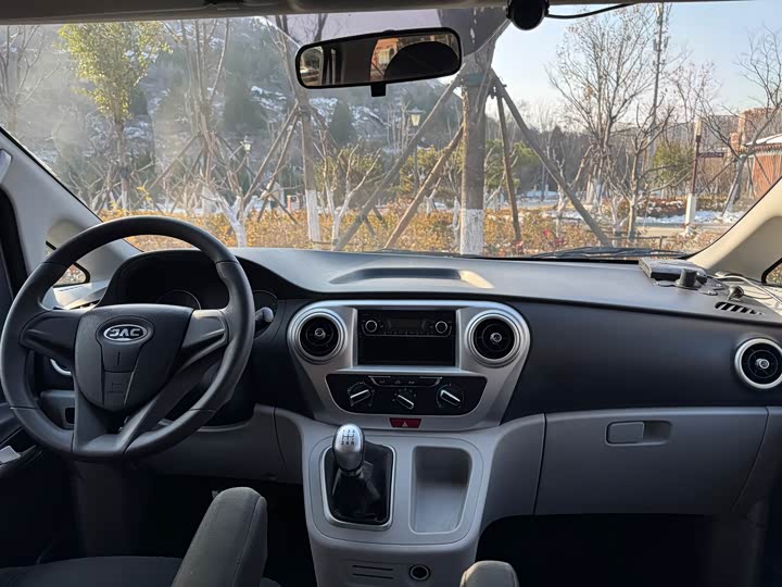 JAC Refine M3 2019 2019款 PLUS 创客版 1.8L 豪华智能型 9座