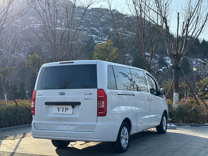 JAC Refine M3 2019 2019款 PLUS 创客版 1.8L 豪华智能型 9座