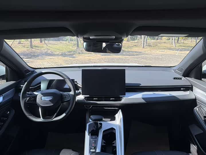 Geely Preface 2025 2025款 东方曜 1.5TD 昆仑版