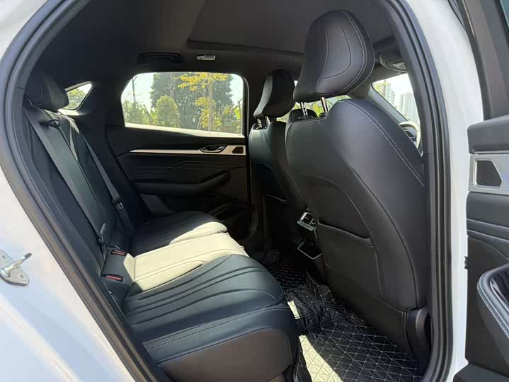 Geely Preface 2025 2025款 东方曜 1.5TD 昆仑版