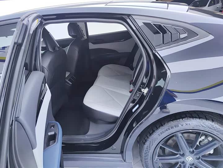 Changan UNI-V Hybrid 2023 2023款 智电iDD 1.5T 113km智酷型