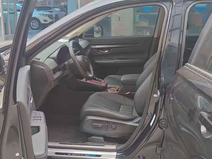 Honda Breeze 2025 2025款 240TURBO 两驱豪华版 5座