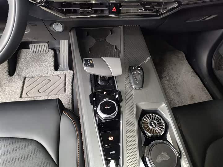 Changan Oshan Z6 2023 2023款 蓝鲸 1.5T DCT智领型城市版