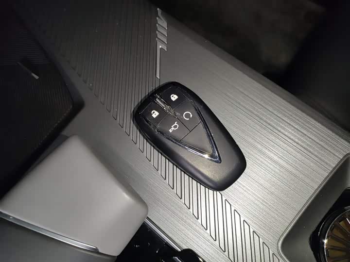 Changan Oshan Z6 2023 2023款 蓝鲸 1.5T DCT智领型城市版