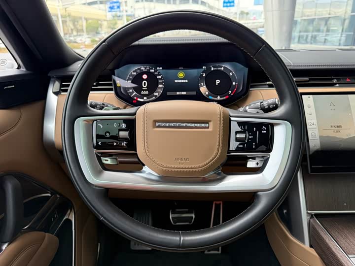 Land Rover Range Rover 2025 2025款 3.0 L6 400PS 盛世加长版