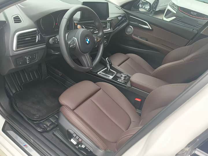 BMW 1 Series 2023 2023款 120i M运动曜夜版