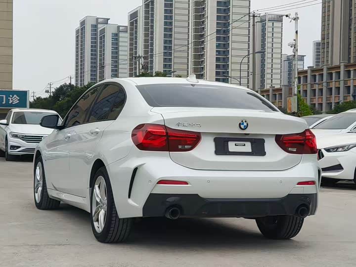 BMW 1 Series 2023 2023款 120i M运动曜夜版