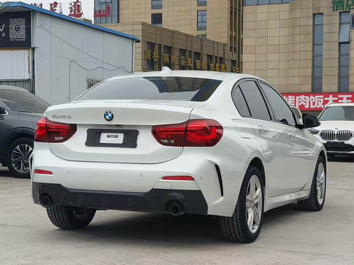 BMW 1 Series 2023 2023款 120i M运动曜夜版